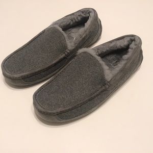mens grey ugg slippers